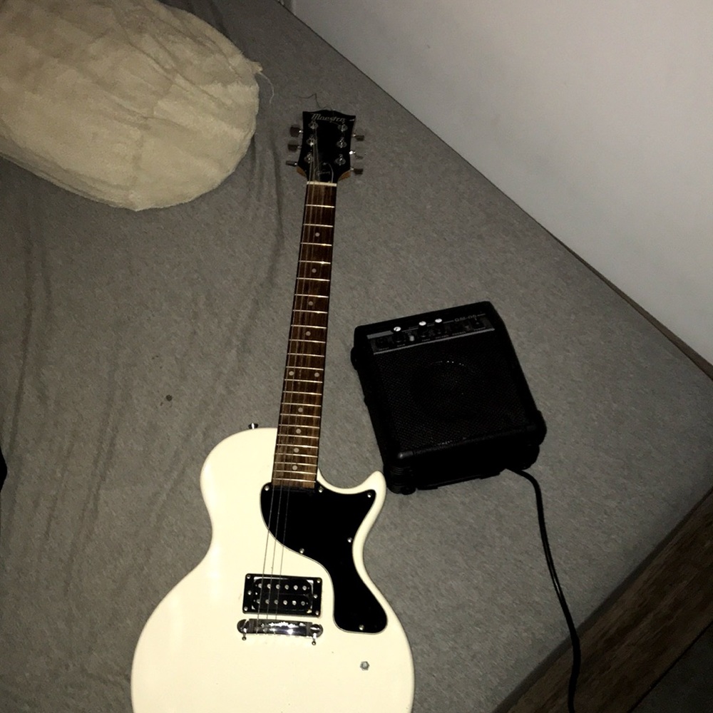 Maestro guitar from Gibson